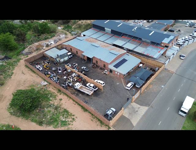 684M² WAREHOUSE FOR SALE IN STORMILL